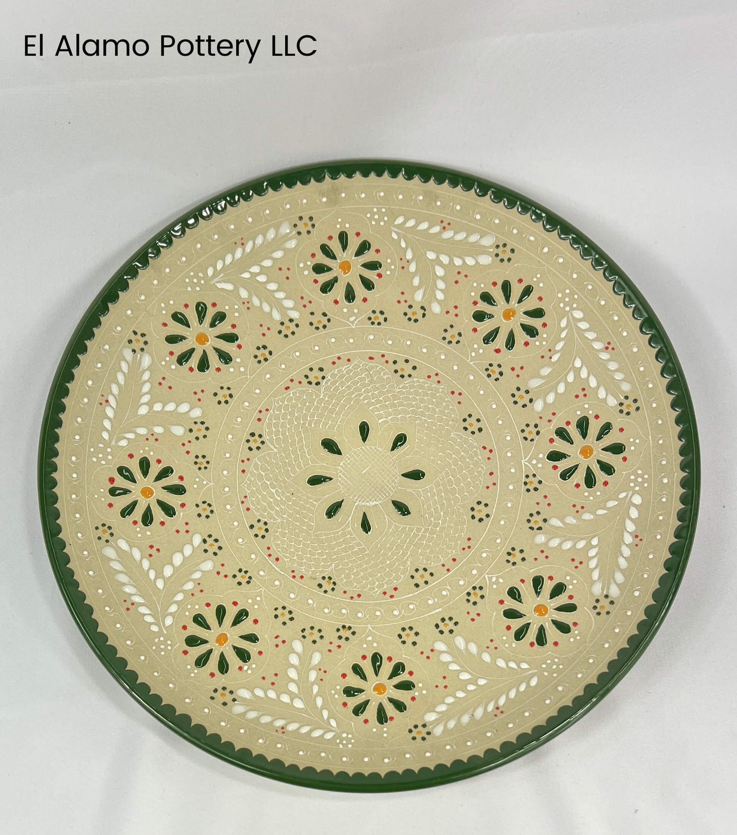 Plato llano artesanal de Talavera – Verde bosque y tono natural (28 cm)