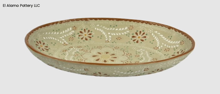 Bandeja ovalada de Talavera artesanal, color naranja quemado con volutas florales blancas (36,5 x 26,5 x 6,35 cm)